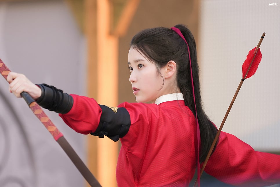 [잡담] 아이유 걍 천의 얼굴이셔.... | 인스티즈