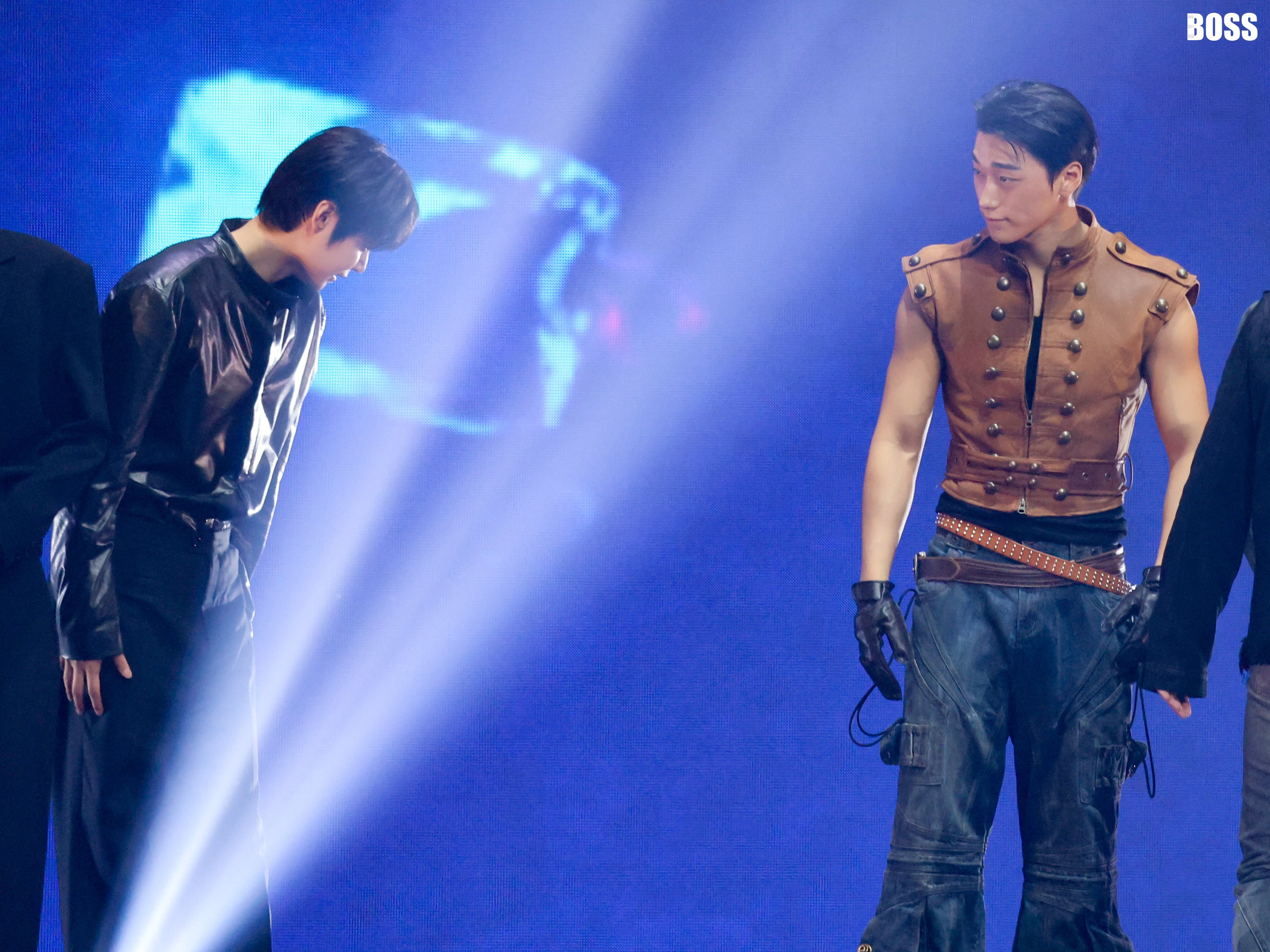 [잡담] 아 이거 은석하고 에이티즈 산 너무웃김 | 인스티즈