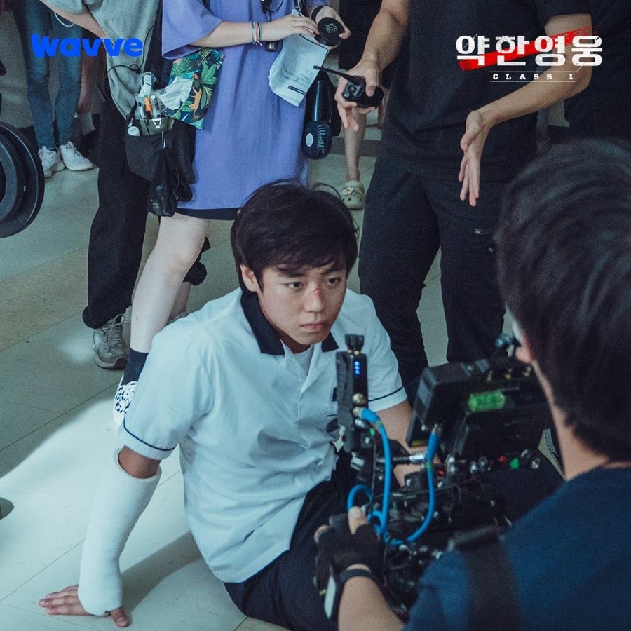 [잡담] 박지훈 카메라가 이렇게 심하게 가까운데 몰입하는거 신기함 | 인스티즈