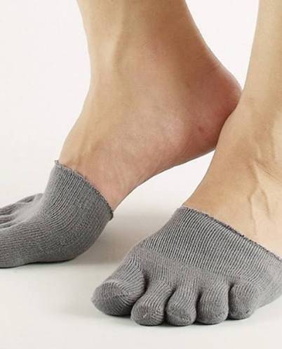 [잡담] 썸남과 좌식식당을 갔을 때 정떨 양말 고르기 월드컵 | 인스티즈