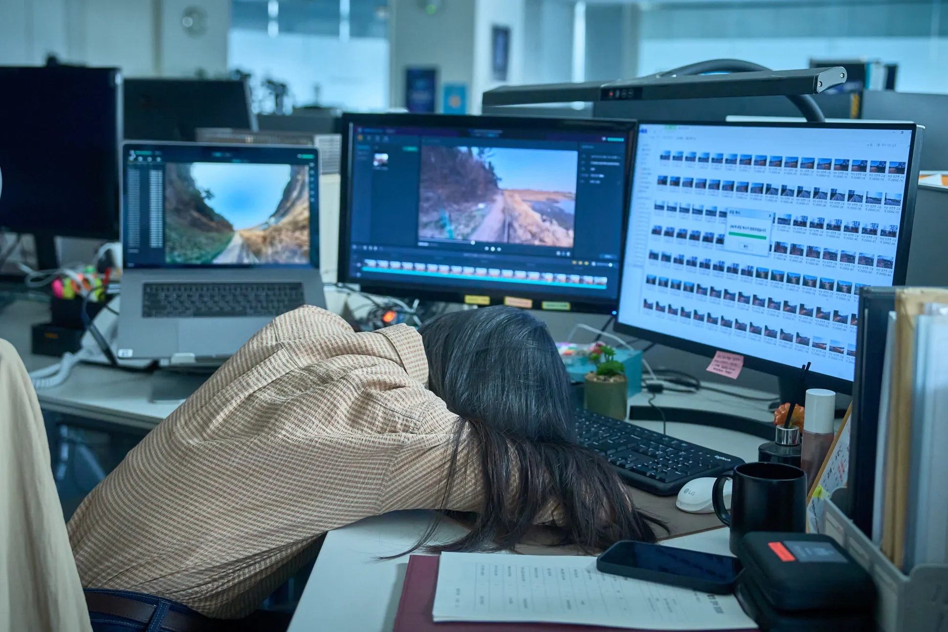 [잡담] 살목지 온로드미디어 사무실이 쇼박스 사무실이래 ㅋㅋㅋ | 인스티즈