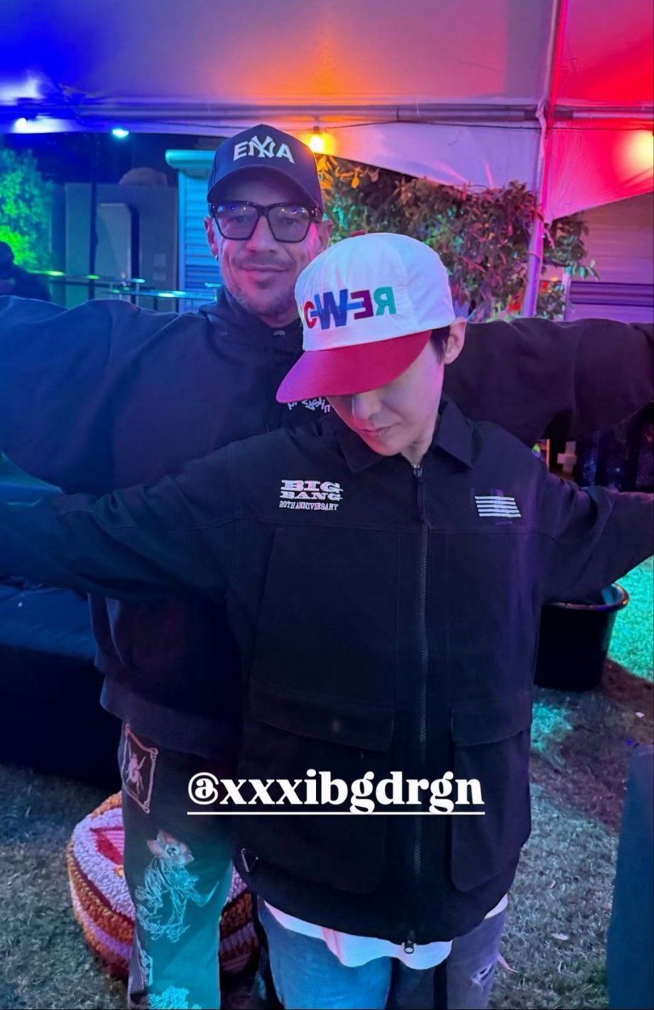 [잡담] 지디 뒤에 이분은 누구셔?? | 인스티즈