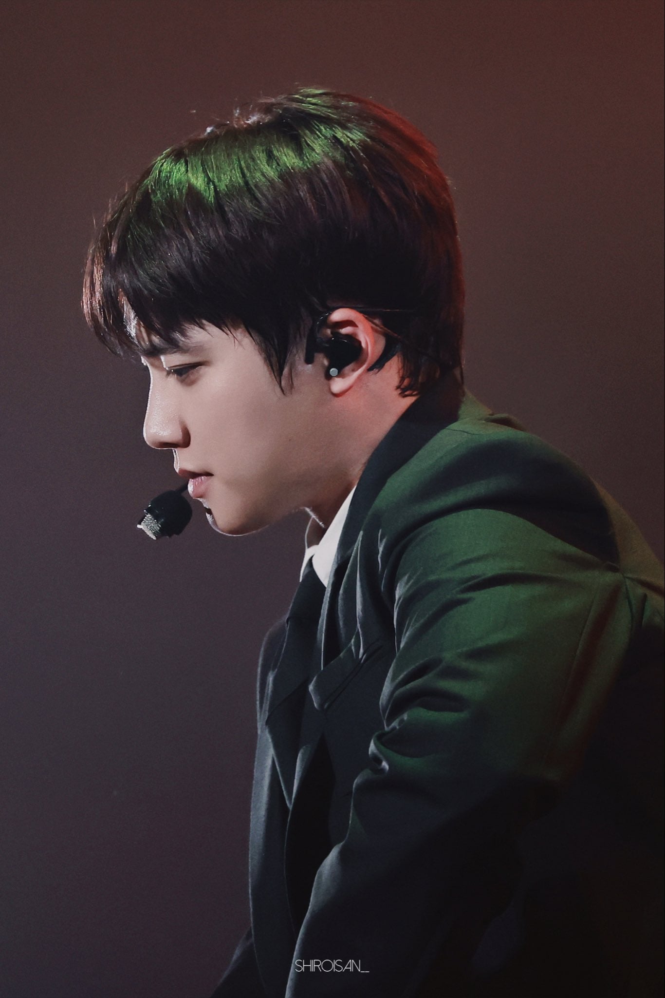 [잡담] 엑소 콘서트 도경수 수트 사진 미쳤다 진짜.. | 인스티즈