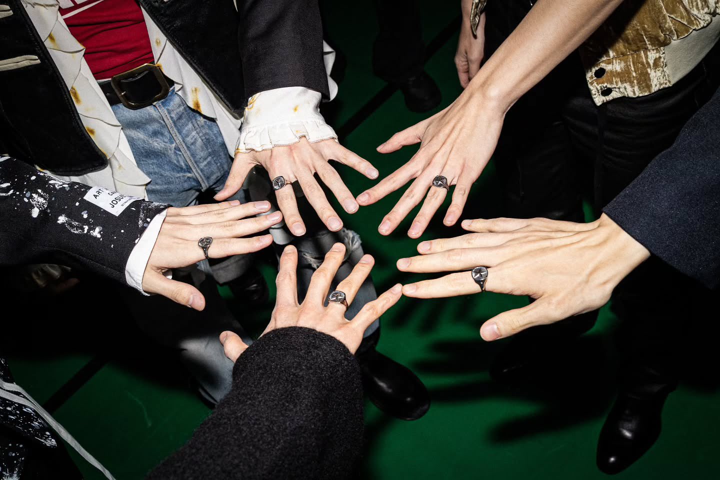 [잡담] 연준이가 투바투 반지 별로 디자인한게 별쫓소도 있고 | 인스티즈