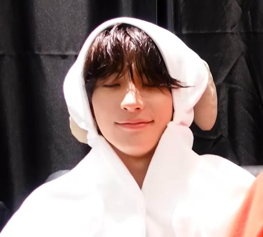 [잡담] 앤톤 진짜 애교둥이 .. 🐶🧡 | 인스티즈