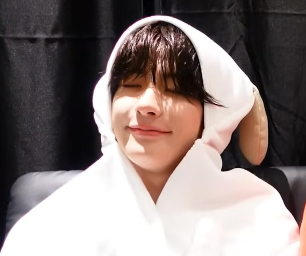 [잡담] 앤톤 진짜 애교둥이 .. 🐶🧡 | 인스티즈