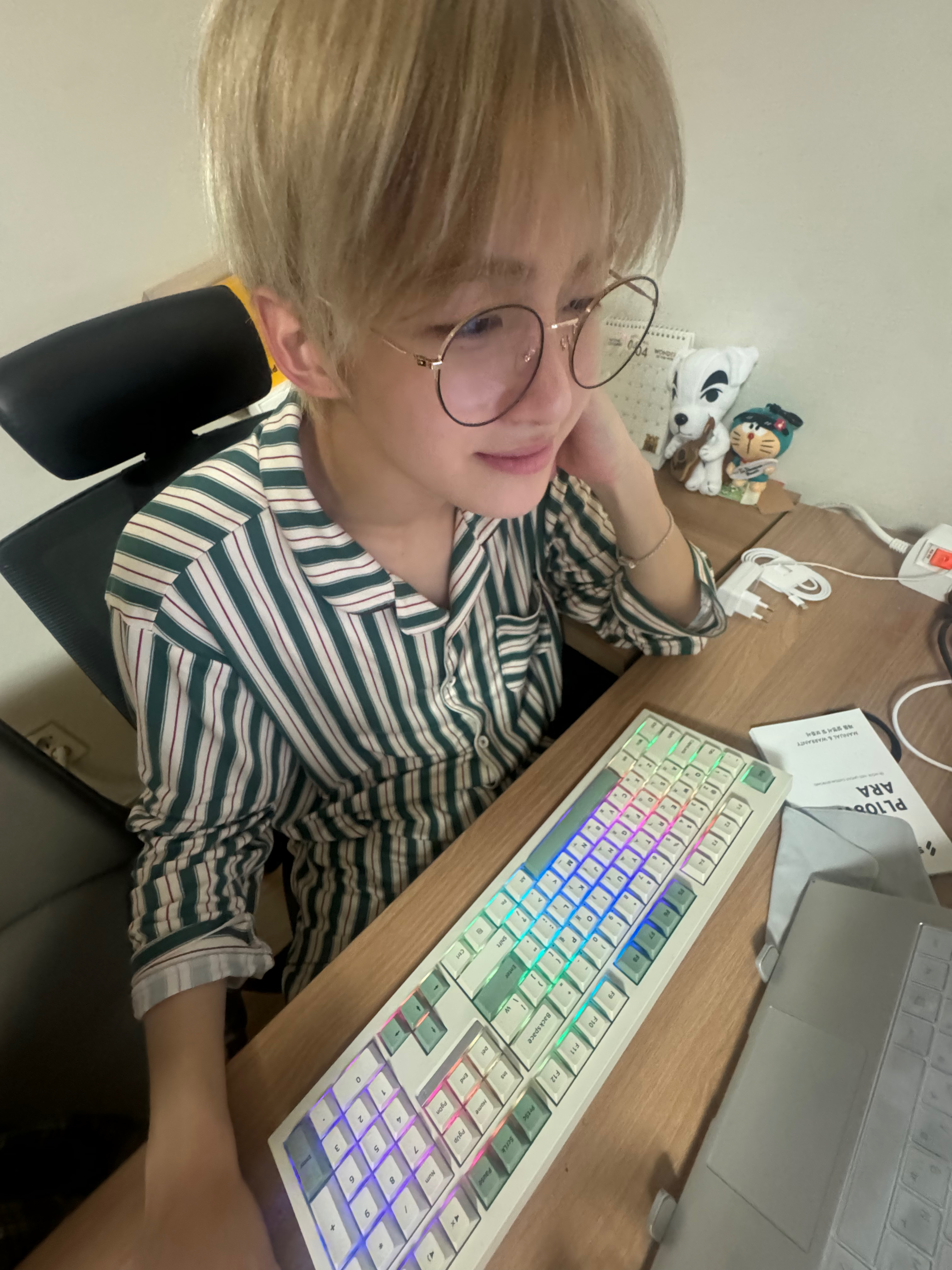 [잡담] 투어스 한지훈 너무 귀여워서 열받네 | 인스티즈