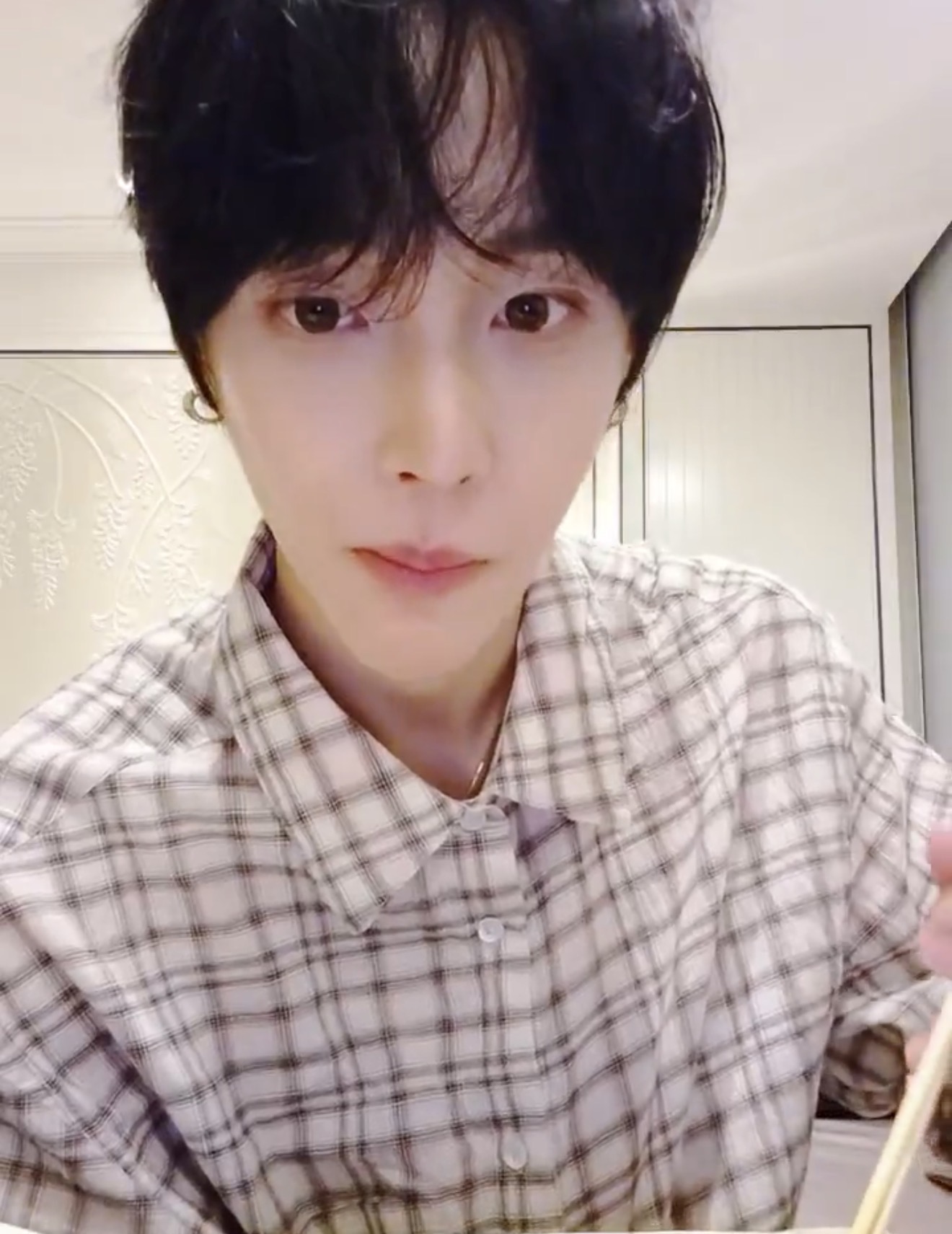 [잡담] 원빈 라방 ㄹㅇ 놀랴지마 | 인스티즈