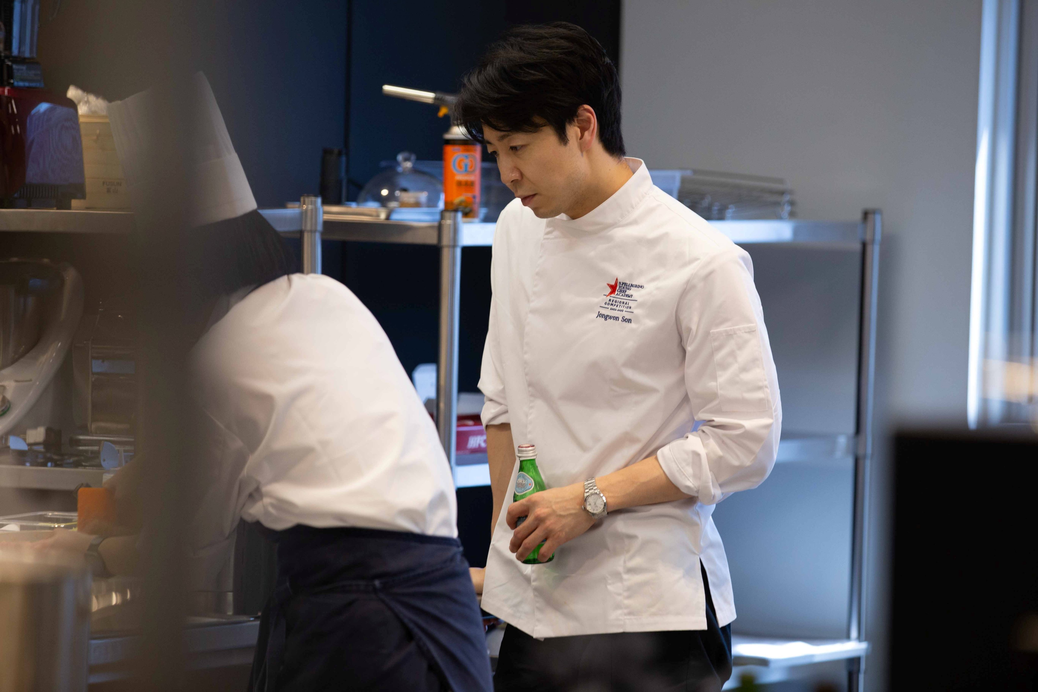[잡담] 손종원 22년 영셰프 멘토때 사진 레전드네 | 인스티즈