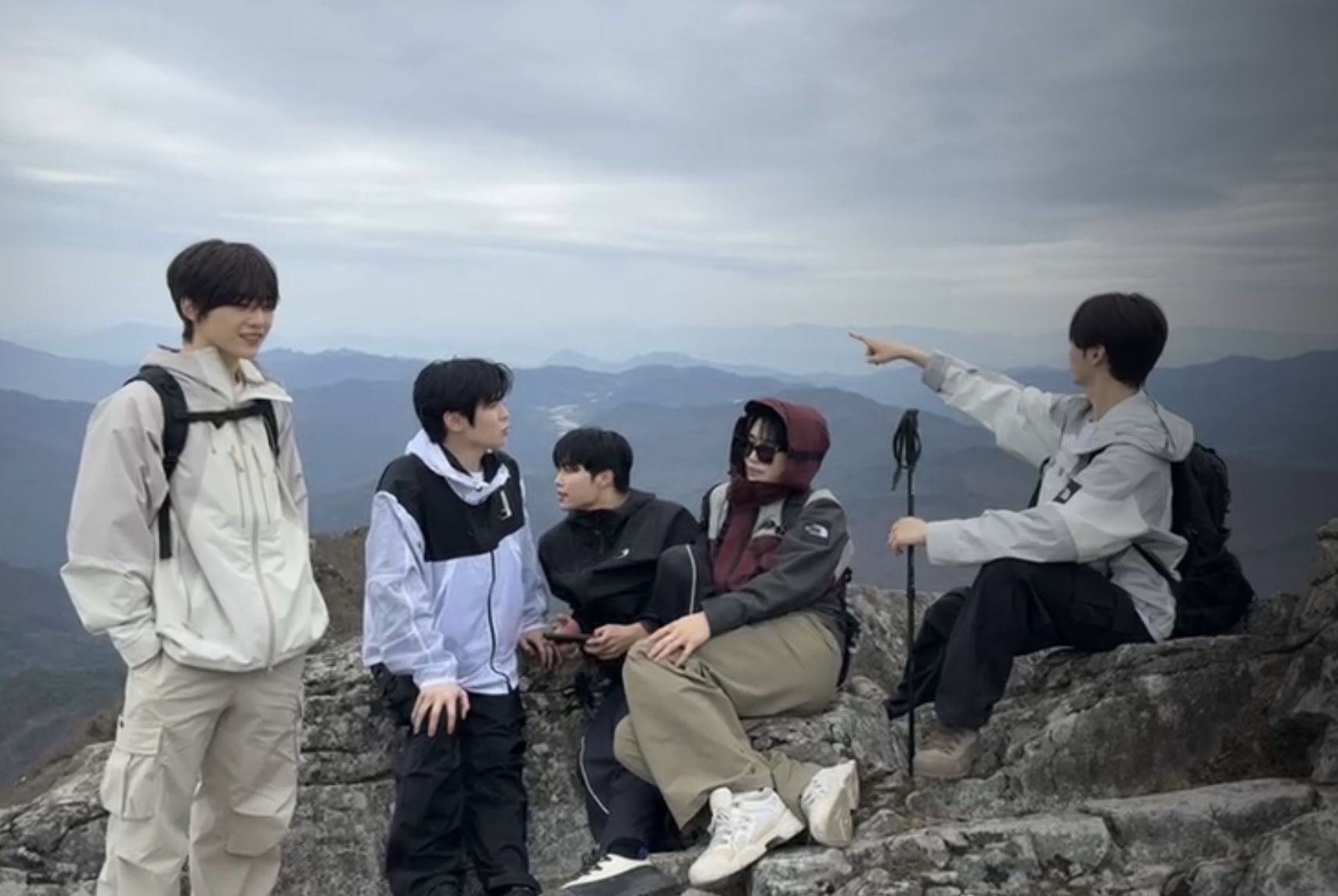 [잡담] 제베원 초록글 등산간거 컨텐츠야? | 인스티즈