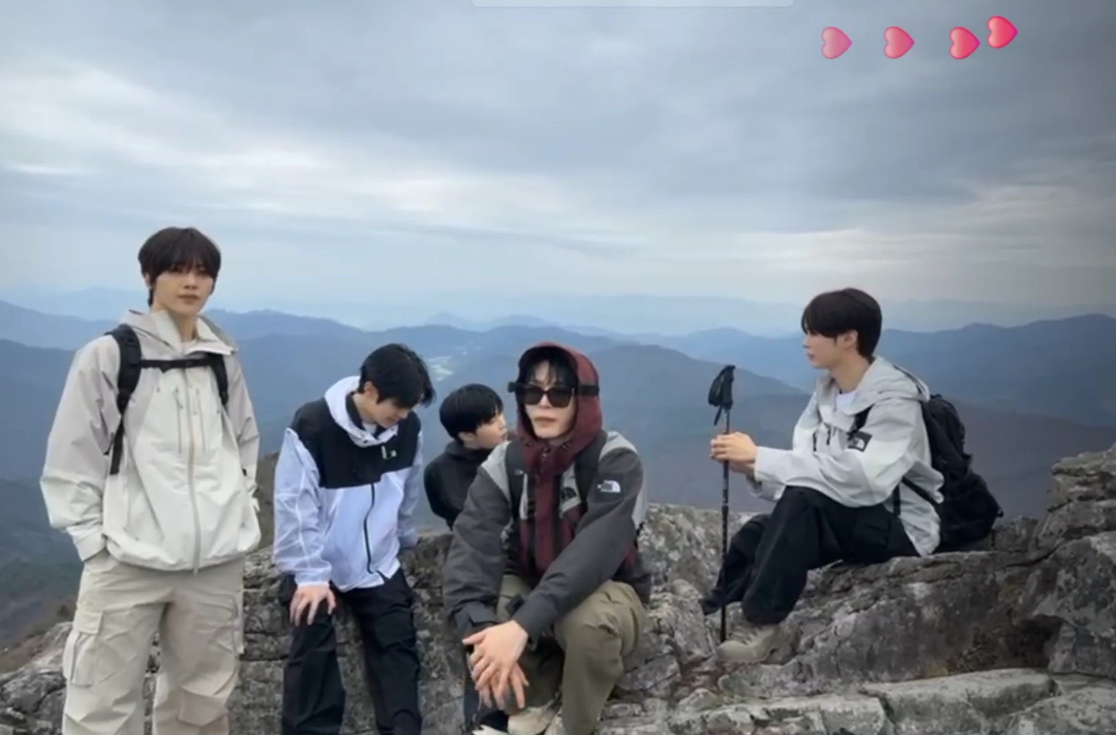 [잡담] 제베원 등산 라방한거 아직도 안믿김 | 인스티즈