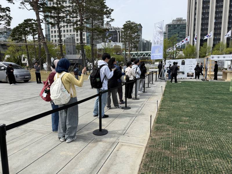 고윤정x구교환 드라마 모자무싸 팝업 현상황.jpg | 인스티즈
