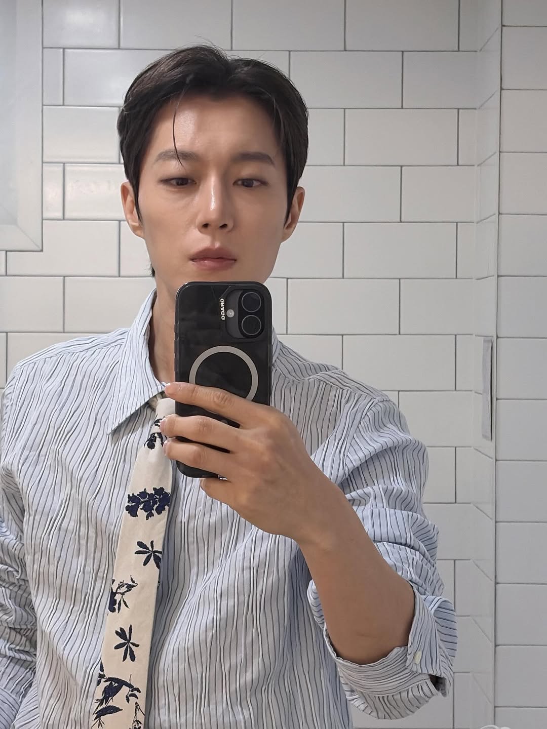 [잡담] 윤두준 케이스 어때 | 인스티즈