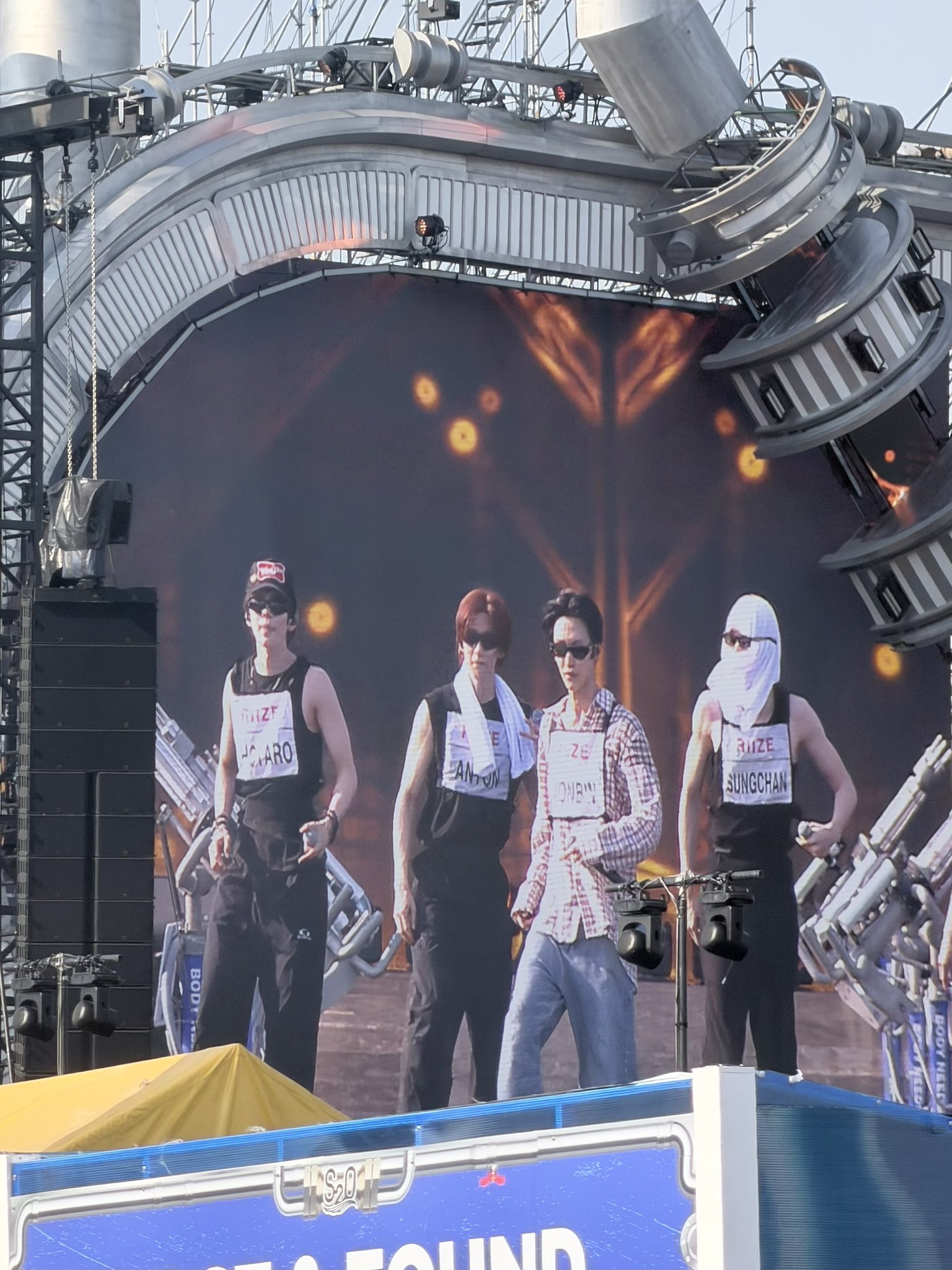 [잡담] 태국 진짜 덥나봐 정성찬 ㅋㅋㅋㅋㅋㅋㅋㅋㅋㅋㅋㅋㅋ | 인스티즈