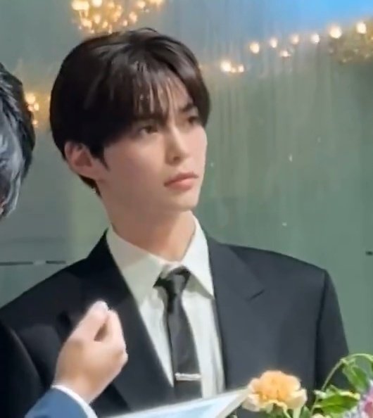 [잡담] 성한빈 어제랑 오늘 너무다른행보 | 인스티즈
