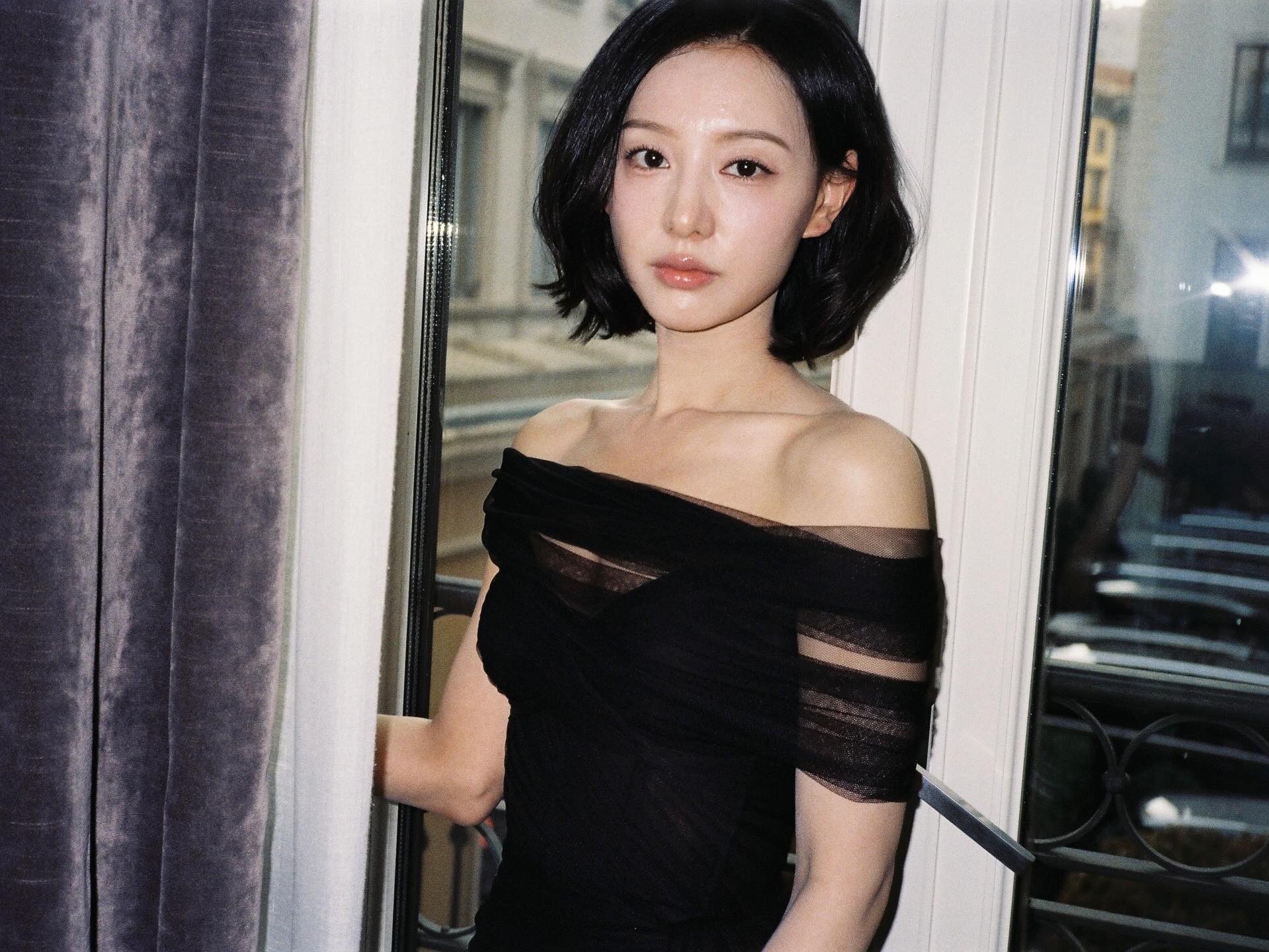 [잡담] 배우 김지원 불가리 밀라노 스케줄 필카사진 | 인스티즈