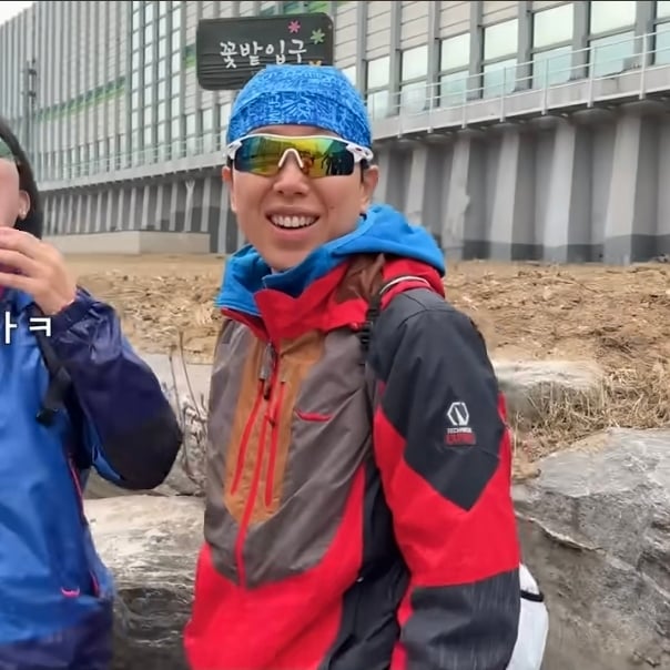 [잡담] 하말넘많 강조지 등산하는 아저씨 코어 미쳤음ㅋㅋㅋ | 인스티즈
