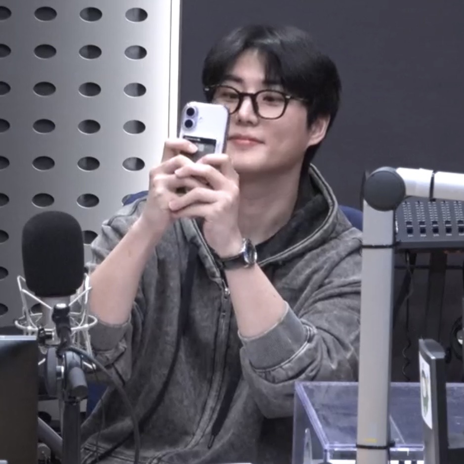[잡담] 아 어제 영케이 너무 잘생김 | 인스티즈