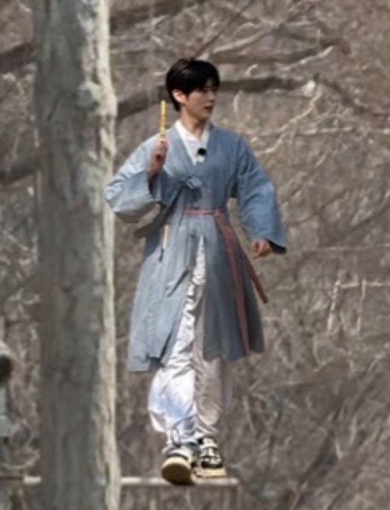 [잡담] 성한빈 어제는 등산스틱 | 인스티즈