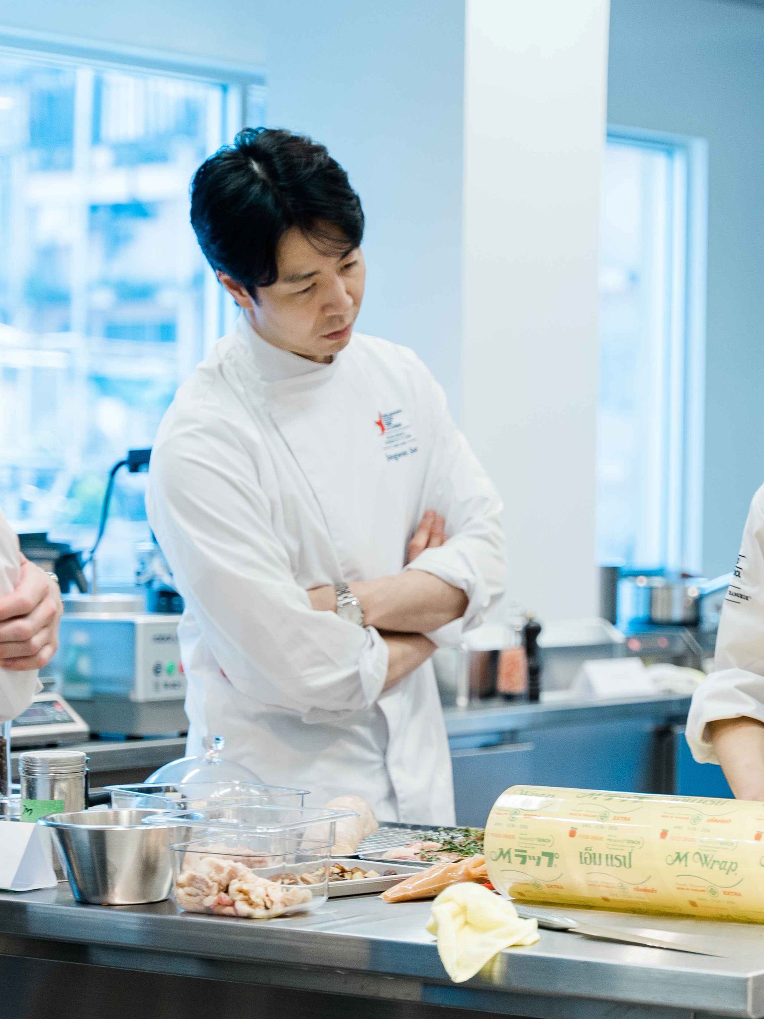 [잡담] 손종원 직원들 시험 치는 곳 따라가는거 ㄹㅇ 학부형같네ㅋㅋㅋㅋ | 인스티즈