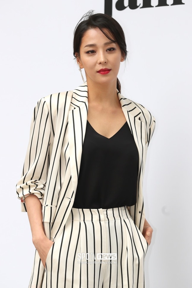 [정보/소식] [단독] 한고은, 일일극 여왕 도전…MBC '가족관계증명서'로 3년 만에 귀환 | 인스티즈