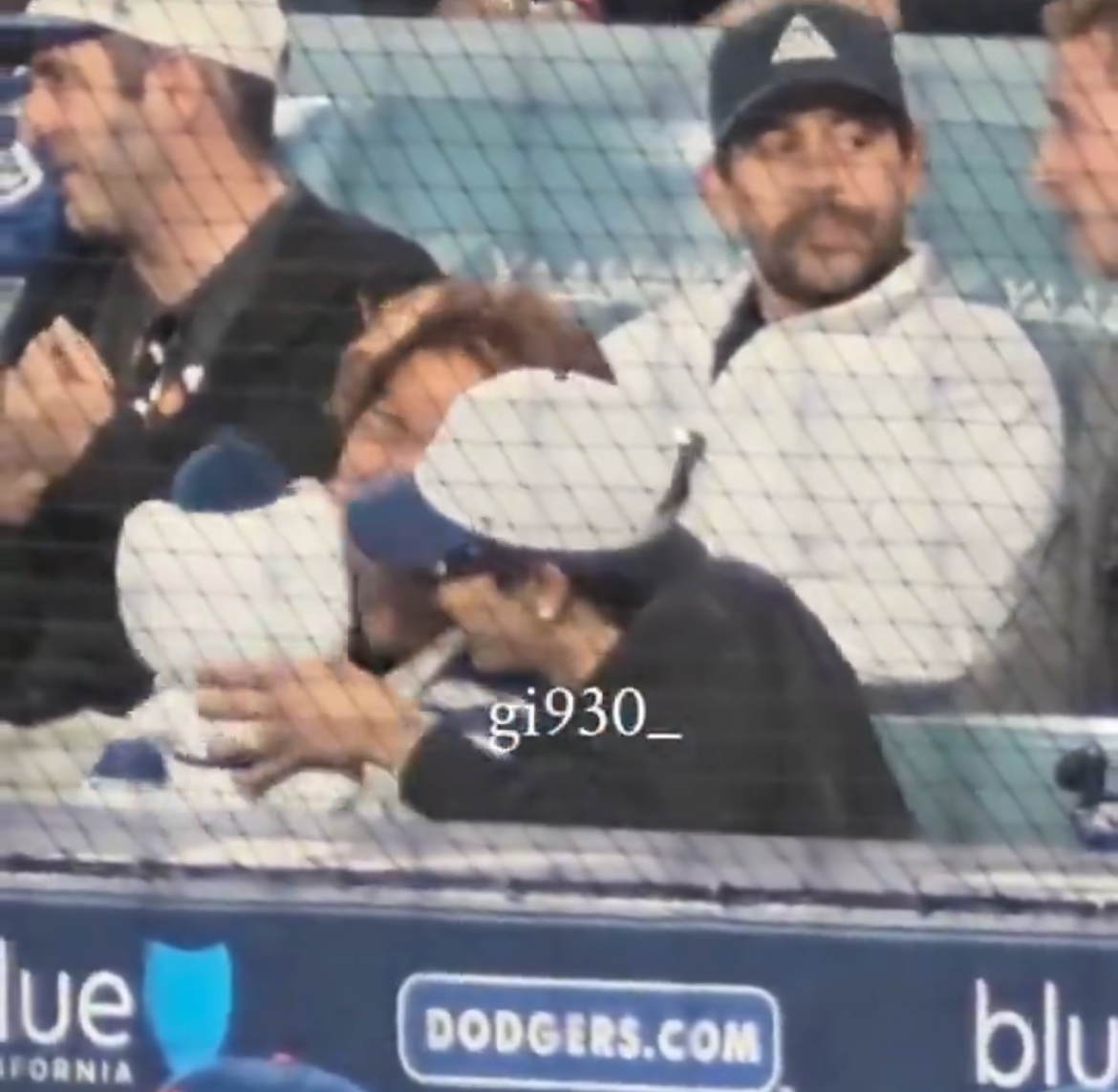 [잡담] 지디랑 대성이 신혼여행 제대로 즐기네 ㅋㅋㅋㅋㅋㅋㅋ | 인스티즈