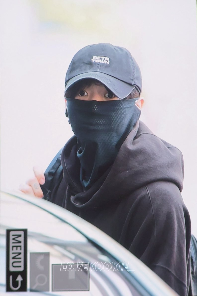 [잡담] 방탄 정국 출국사진 입술부분 개웃갸 | 인스티즈