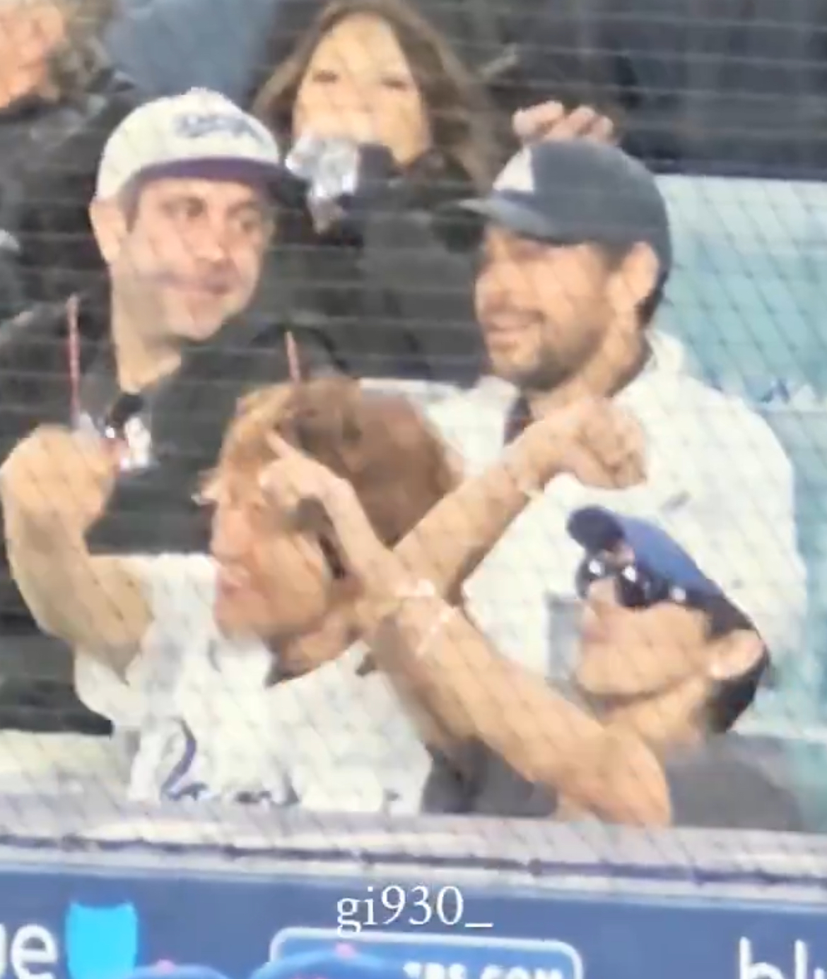 [잡담] 지디랑 대성이 신혼여행 제대로 즐기네 ㅋㅋㅋㅋㅋㅋㅋ | 인스티즈