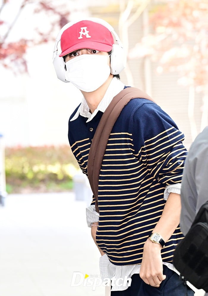 [잡담] 오늘 전세기 타고 출국한 방탄소년단 기사사진 | 인스티즈