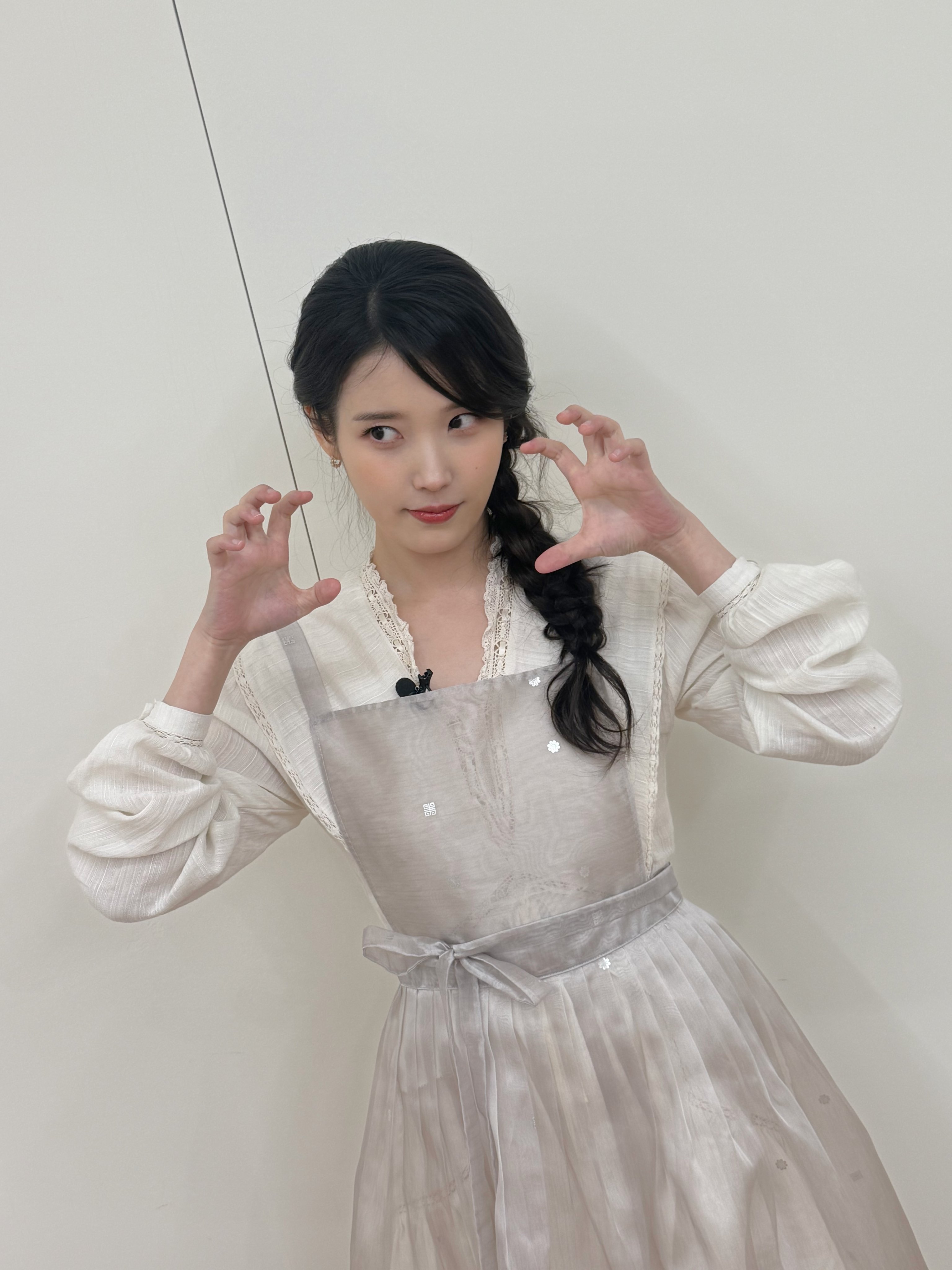 [잡담] 아이유) 260415 아이유 공식 트위터 업뎃 | 인스티즈