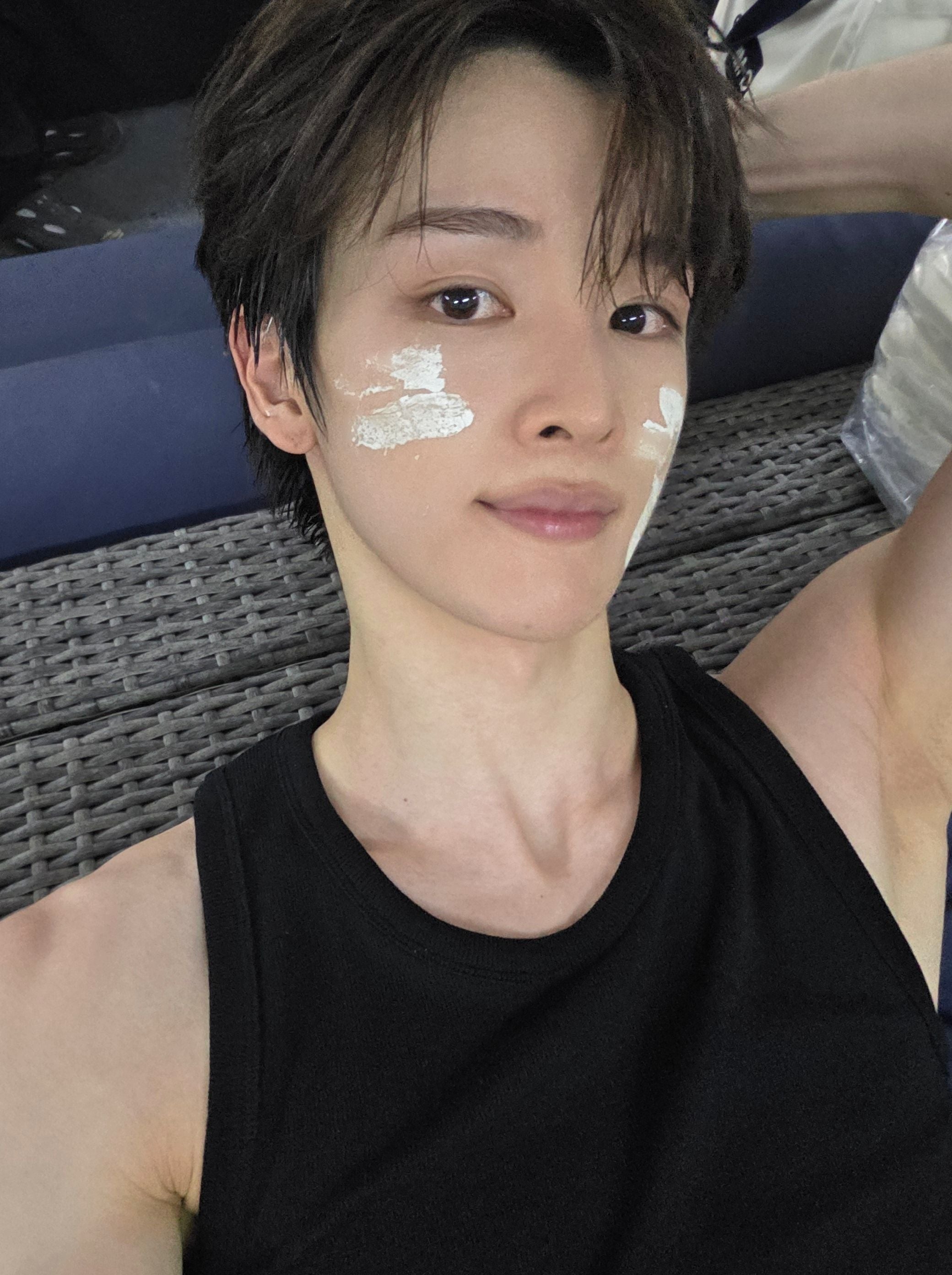 [잡담] 성찬이 186인데 맑고 청초한 느낌 나는거 진짜 달란트다 (사진개많음) | 인스티즈