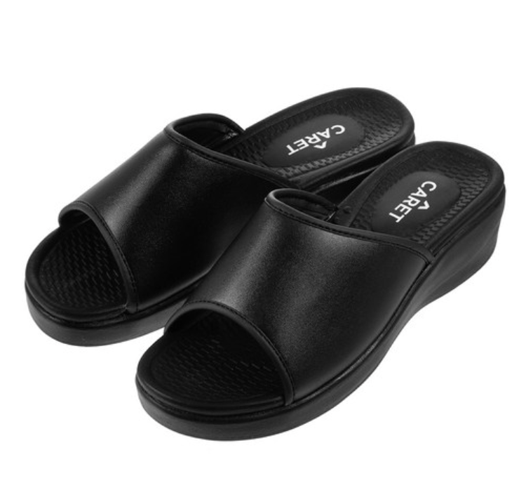 [잡담] 교생 나가는데 슬리퍼 뭐가 나을까 | 인스티즈