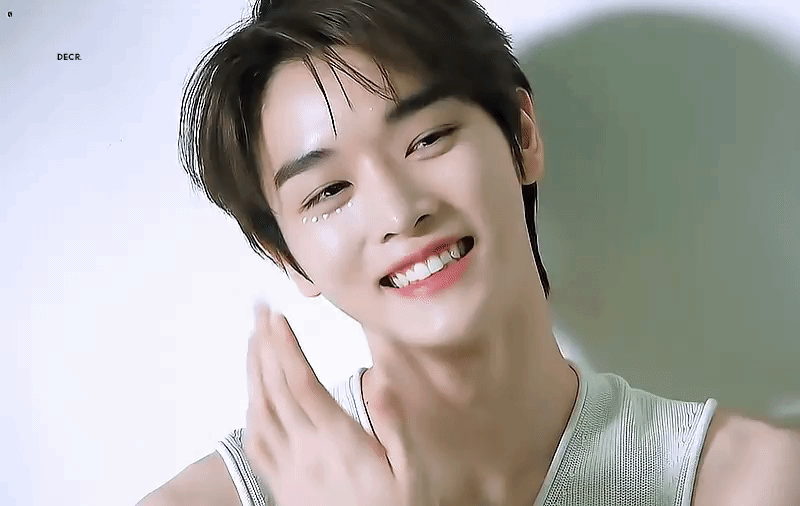 [잡담] 성찬이 186인데 맑고 청초한 느낌 나는거 진짜 달란트다 (사진개많음) | 인스티즈