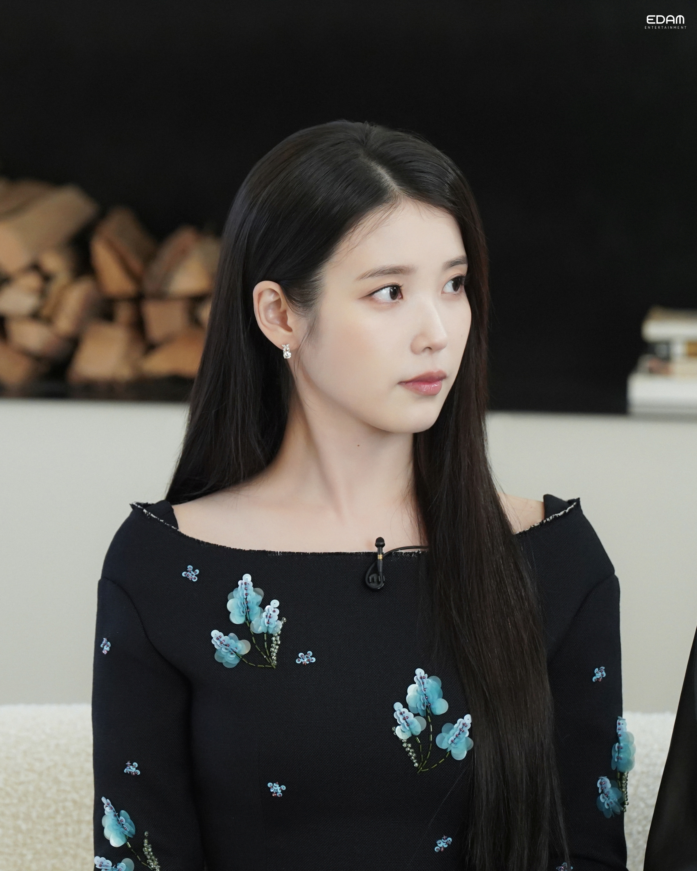 [잡담] 아이유) 260416 아이유 공식 트위터 업뎃 | 인스티즈