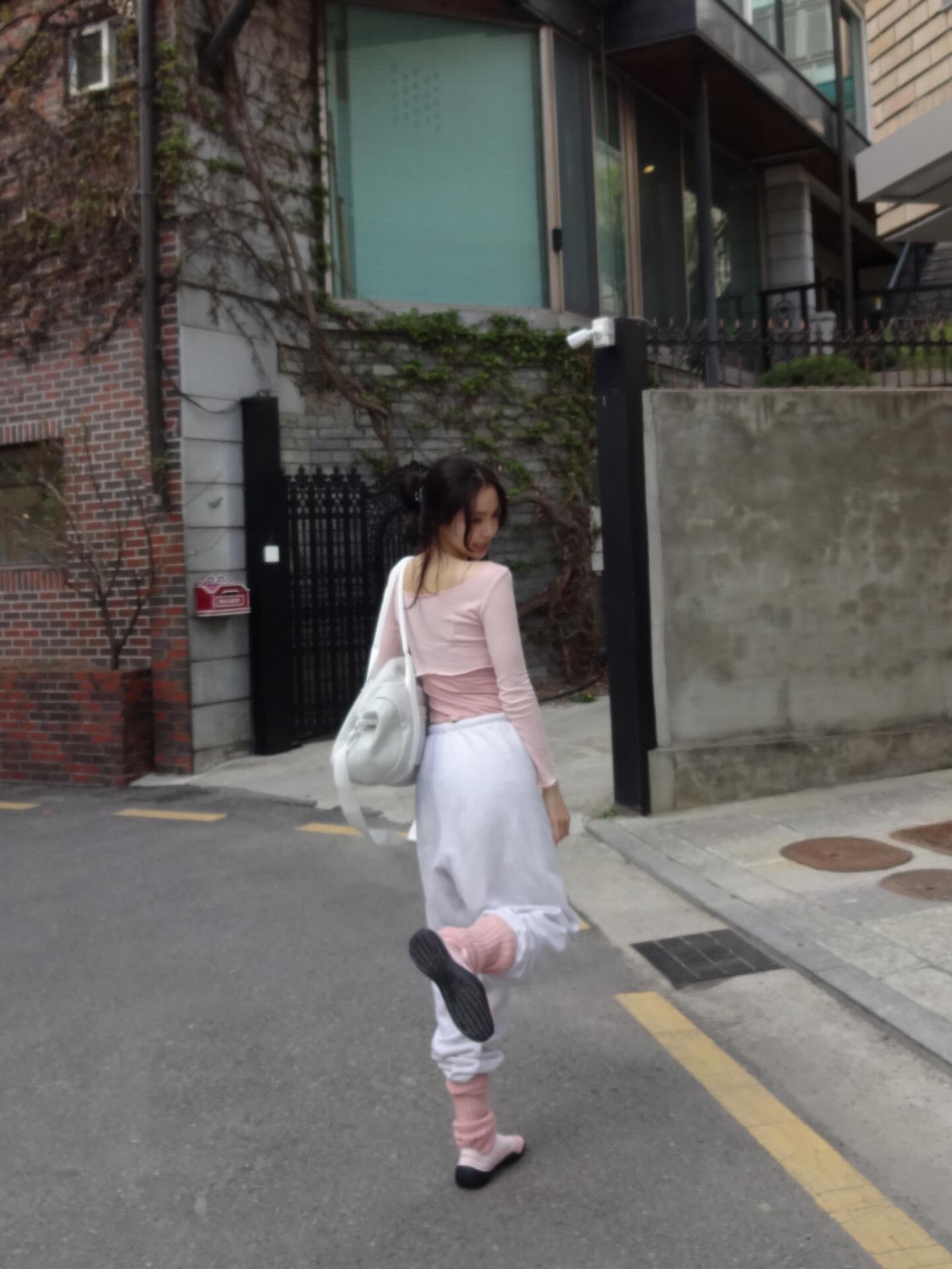 [잡담] 손나은) 260416 손나은 인스타 업뎃 | 인스티즈