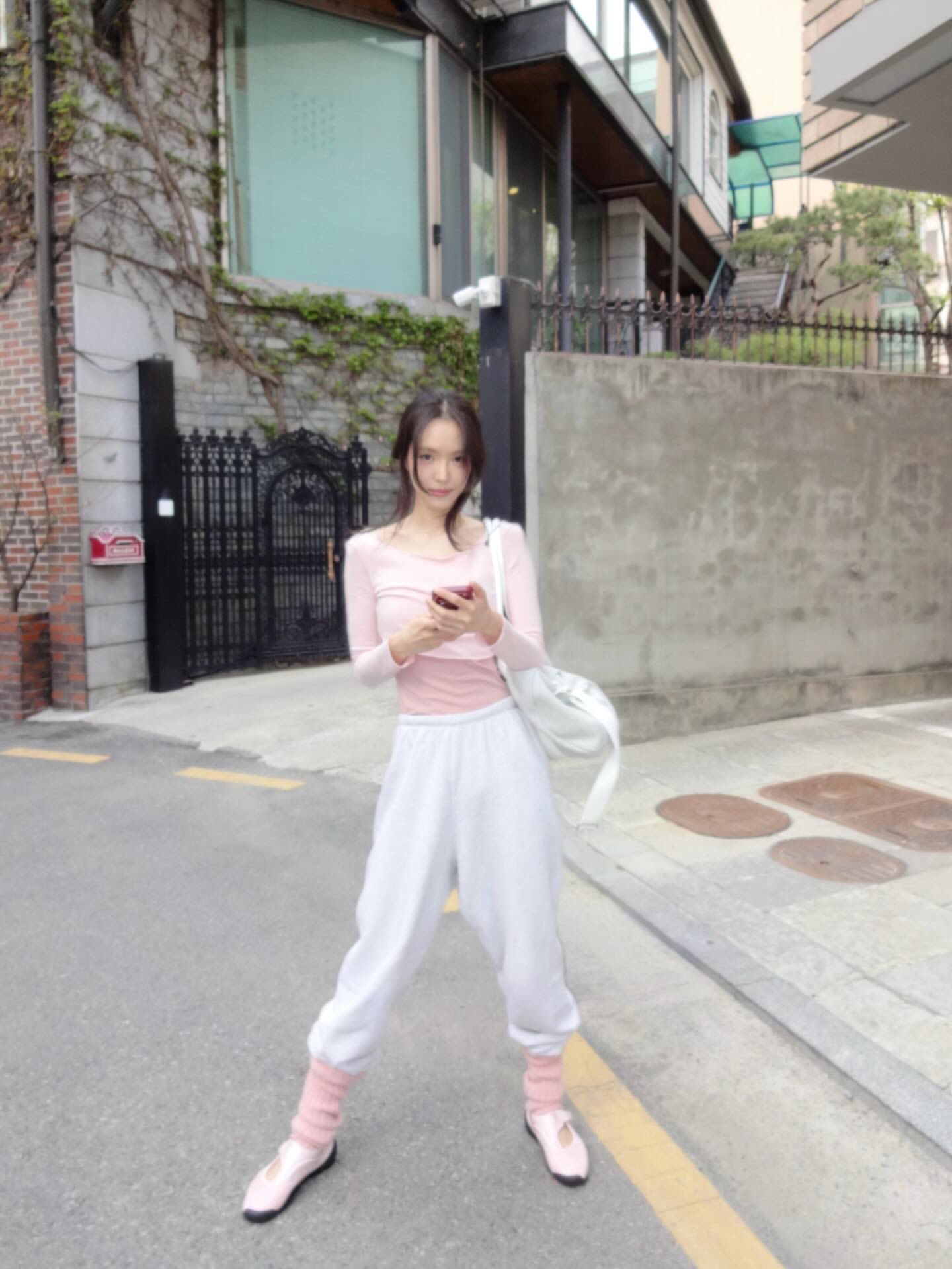 [잡담] 손나은) 260416 손나은 인스타 업뎃 | 인스티즈