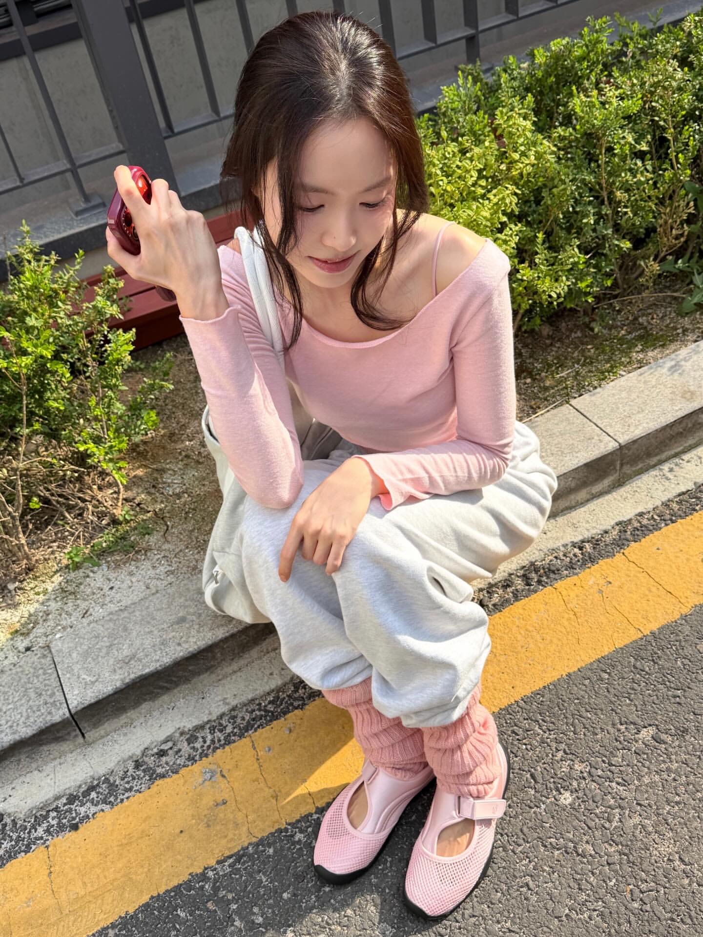 [잡담] 손나은) 260416 손나은 인스타 업뎃 | 인스티즈