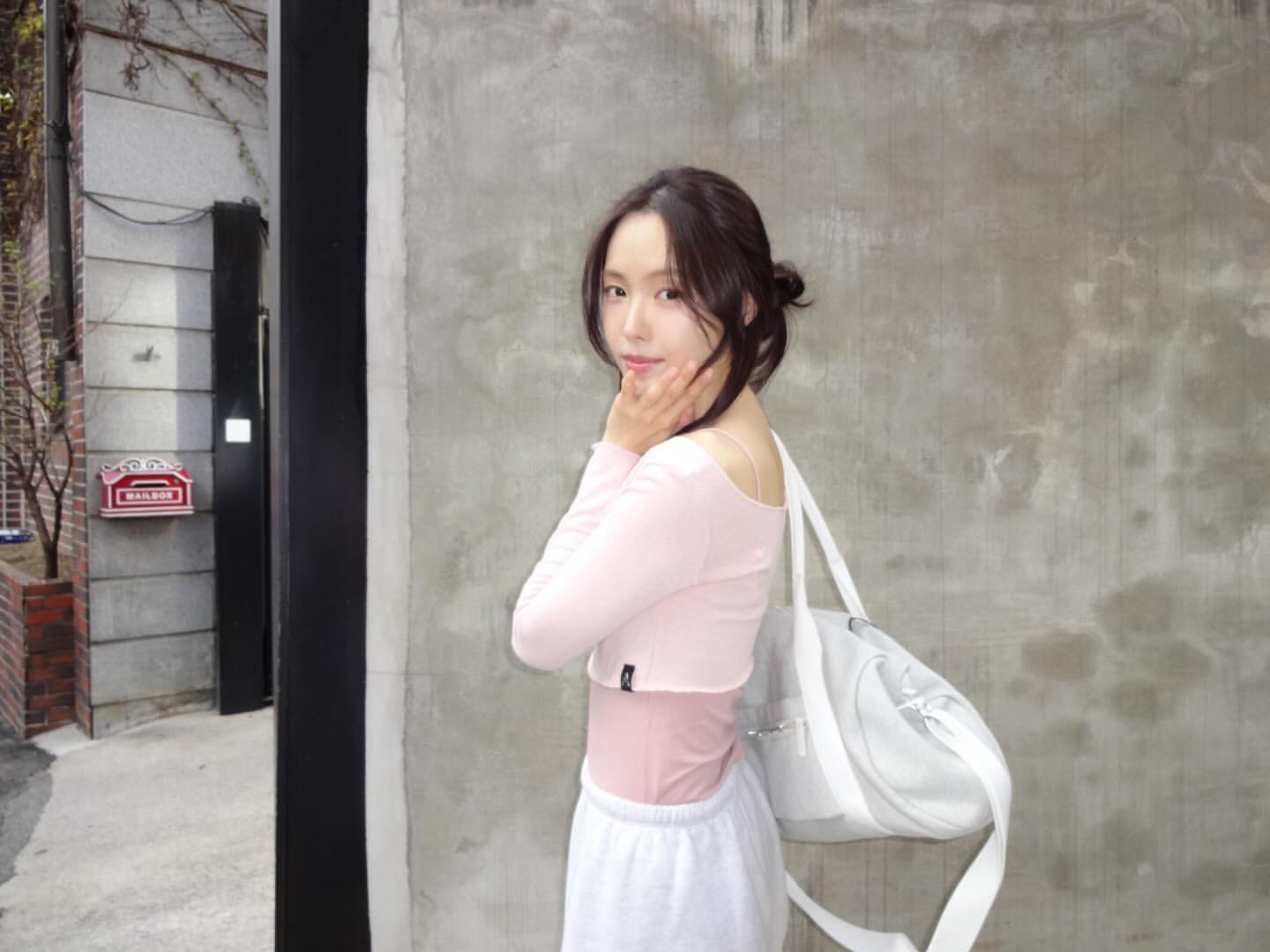 [잡담] 손나은) 260416 손나은 인스타 업뎃 | 인스티즈