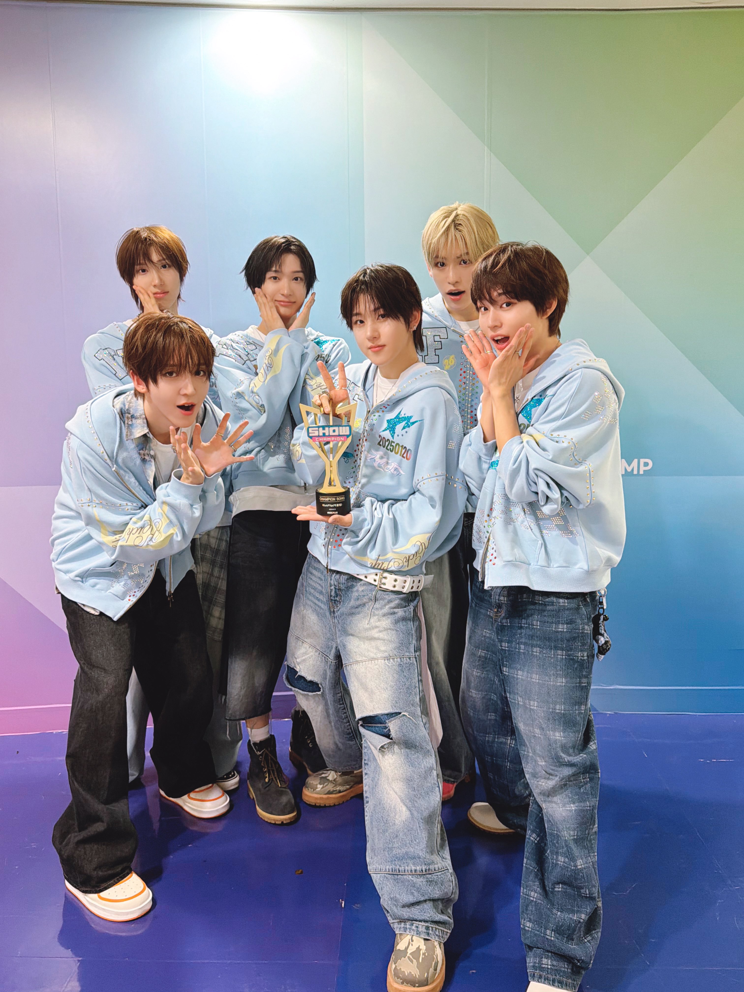 [정보/소식] 쇼챔피언 4월 셋째주 1위 킥플립 | 인스티즈