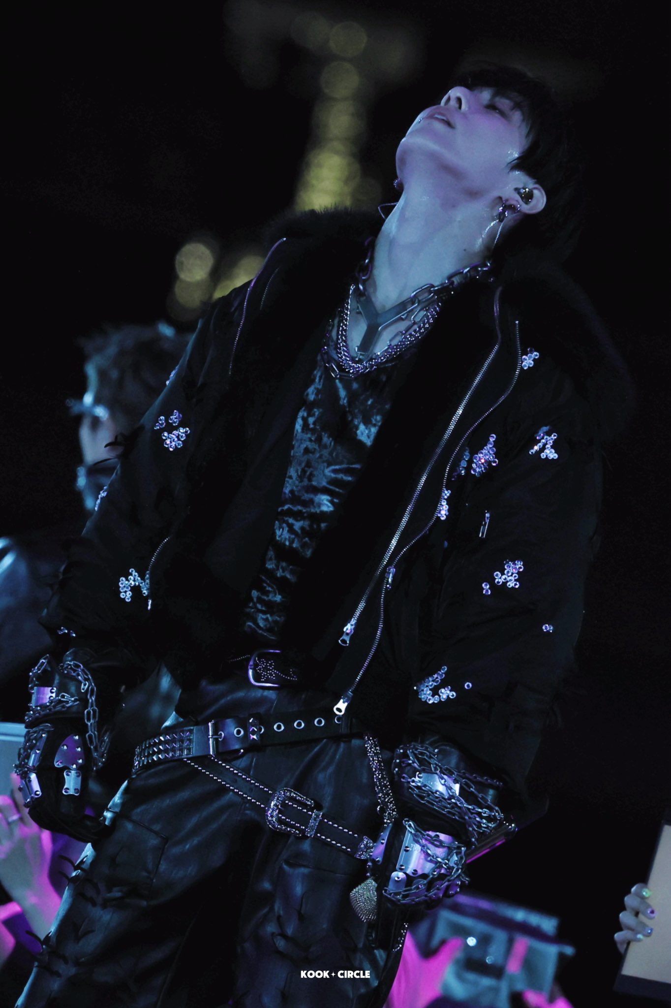 [잡담] 북부대공 로판남주 게임캐 다 되는 착장(주어 방탄 정국) | 인스티즈