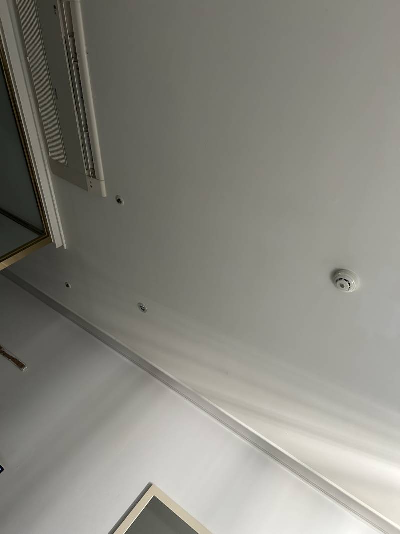 [잡담] 출근하는 척 하고 혼자 텔 옴.. | 인스티즈