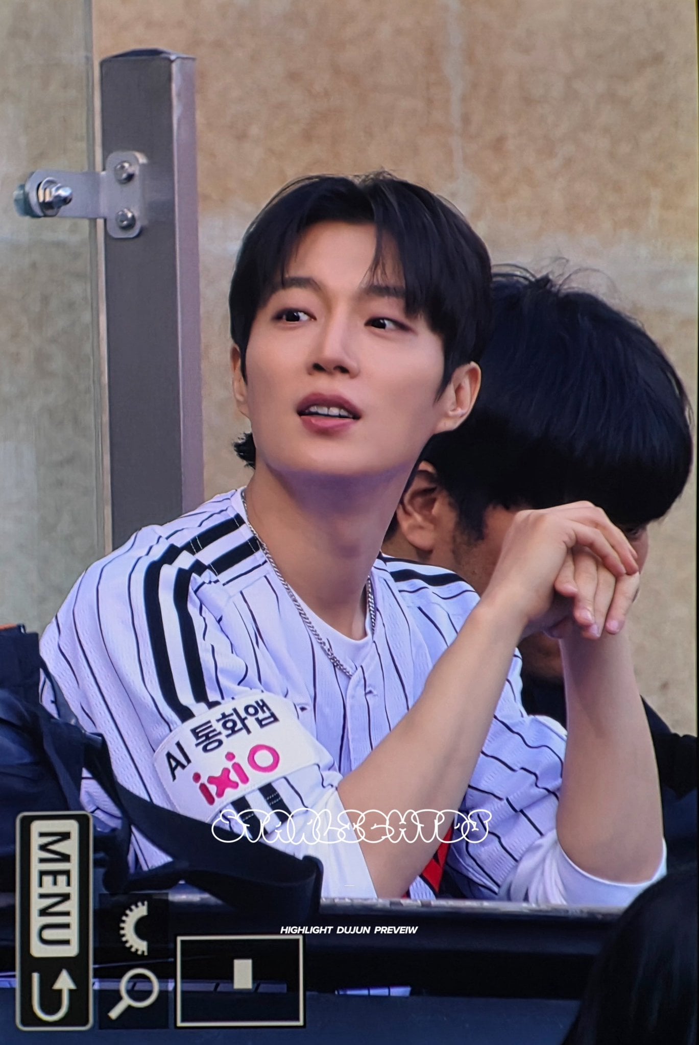 [잡담] 윤두준 시구 목격담에 향수 붐업된거 웃기다ㅋㅋㅋ | 인스티즈
