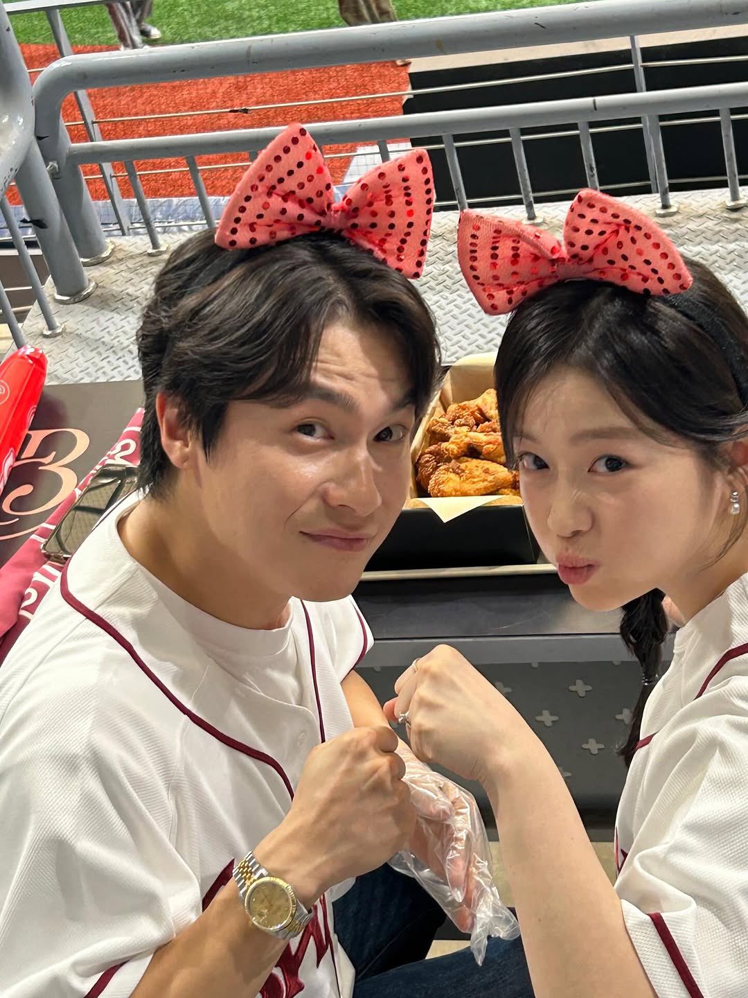 [잡담] 아이유) 260419 아이유 인스타 🌱⚾️🏎️ | 인스티즈