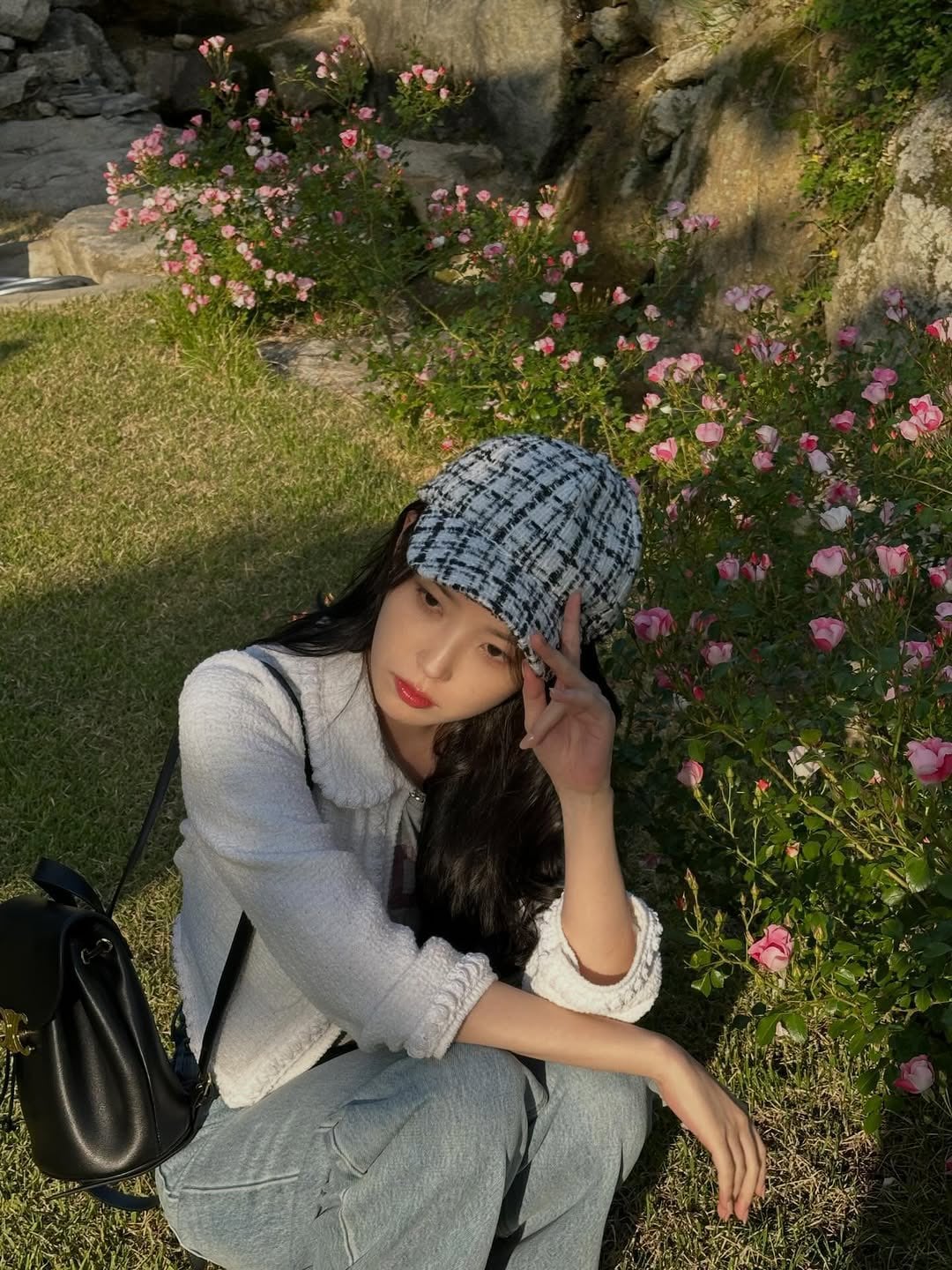 [잡담] 아이유) 260419 아이유 인스타 🌱⚾️🏎️ | 인스티즈
