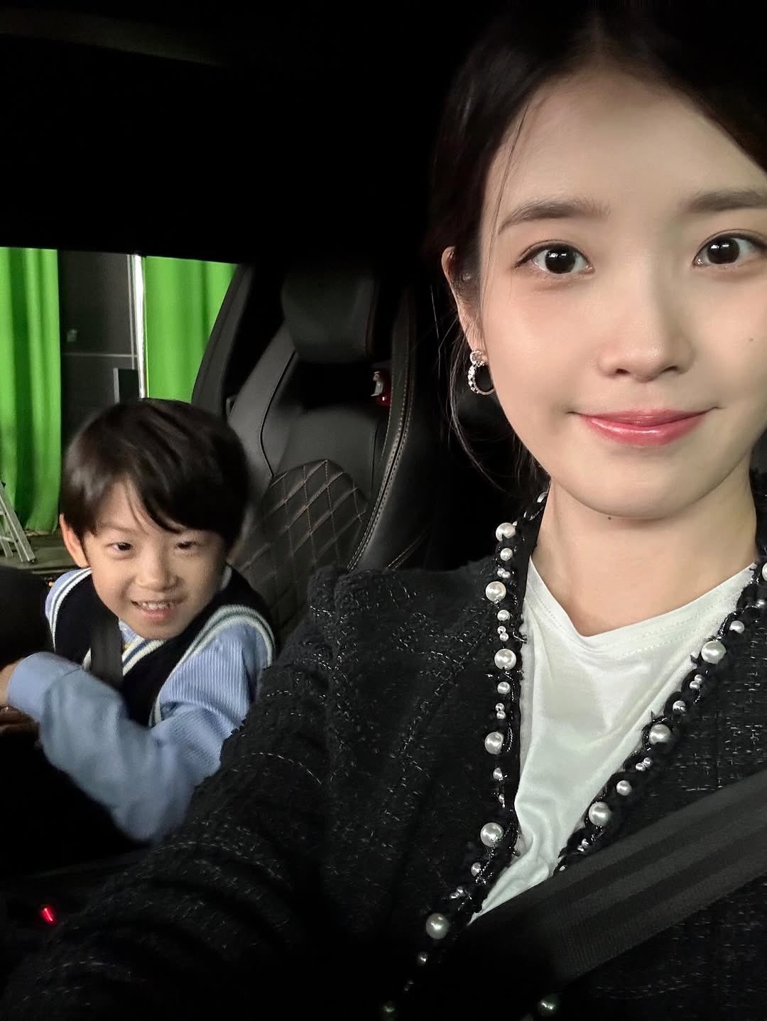 [잡담] 아이유) 260419 아이유 인스타 🌱⚾️🏎️ | 인스티즈