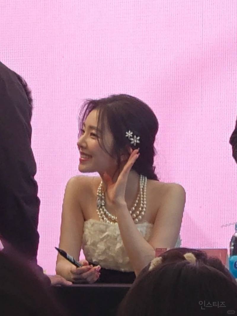 오늘자 아이린 드레스 | 인스티즈