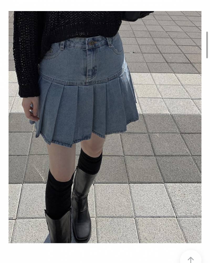이런 짧은 치마들 입는거 몇살까지 허용된다고 봐..? | 인스티즈