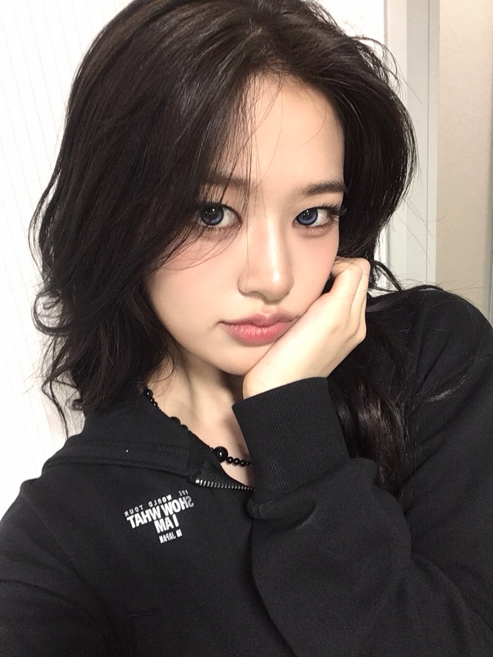 [잡담] 260421 안유진 인스타🖤🩶 | 인스티즈