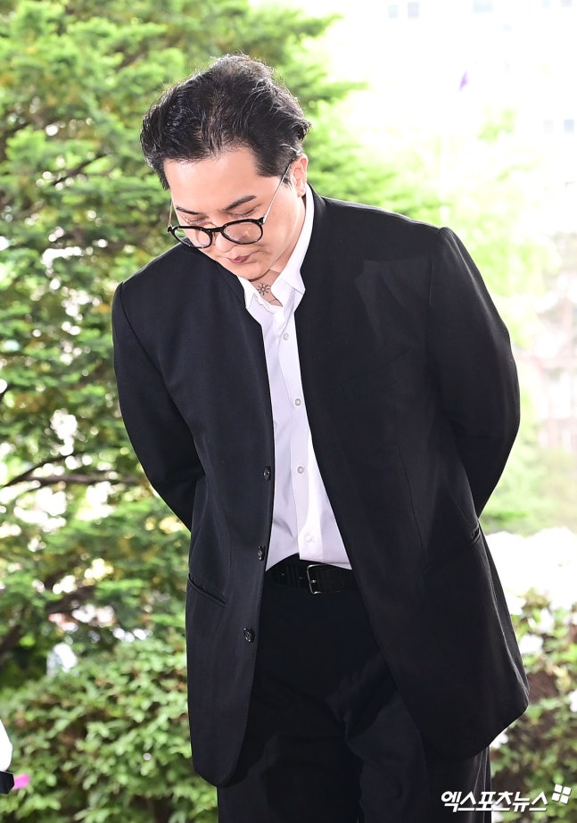 [잡담] [포토] 송민호, 병역법 위반 첫 공판 출석 외 | 인스티즈