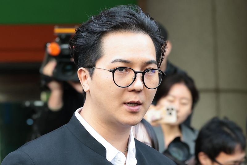 [잡담] [단독] '부실복무' 송민호, 유죄면 102일만 다시 근무 | 인스티즈